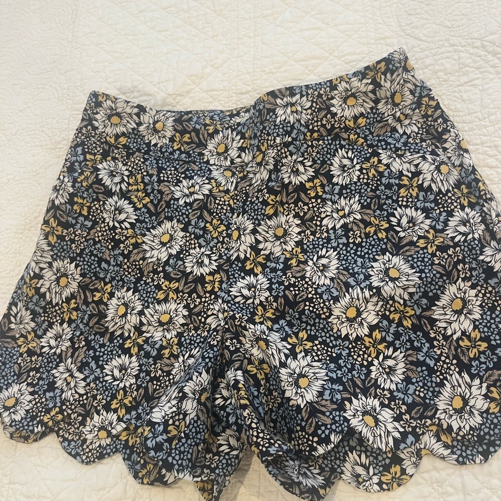 Cato High Waist Floral Shorts - Black, White, Yellow